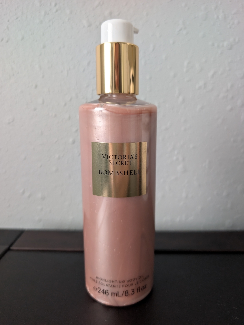 Victoria's Secret Bombshell Highlighting Body Oil